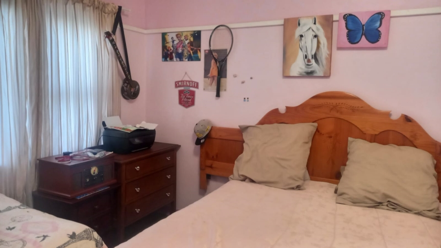 4 Bedroom Property for Sale in Elandia North West